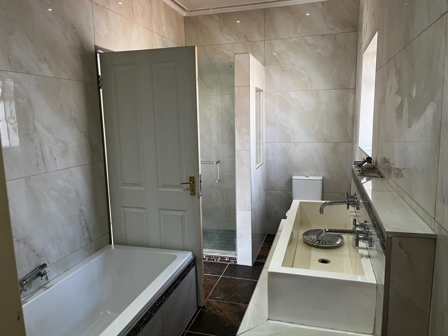 3 Bedroom Property for Sale in Flamwood North West